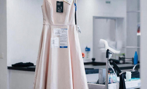 Химчистка вечернего платья от 1500 рублей